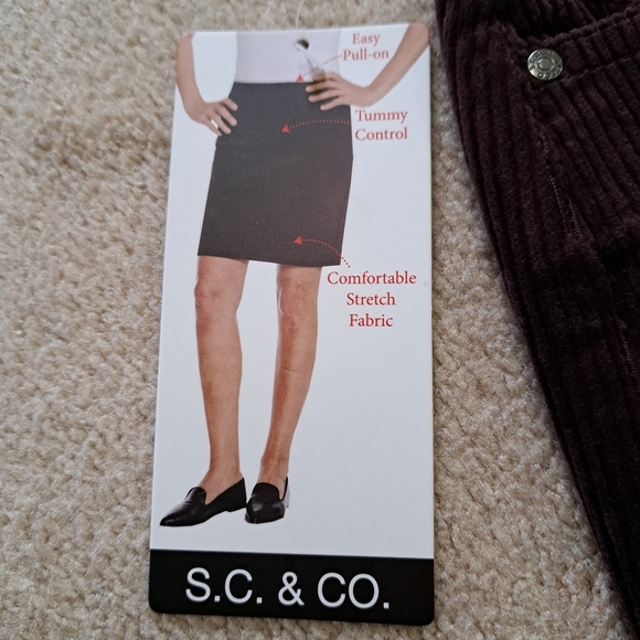 S.C. & Co. Corduroy Skirt Women's Size 14 Pull On Deep Burgandy Cord Skirt - Picture 7 of 8